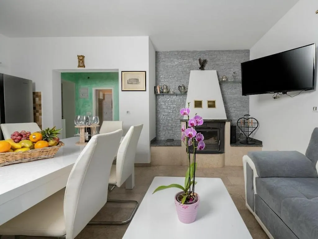 Villa St Nikola Ruzici  度假居